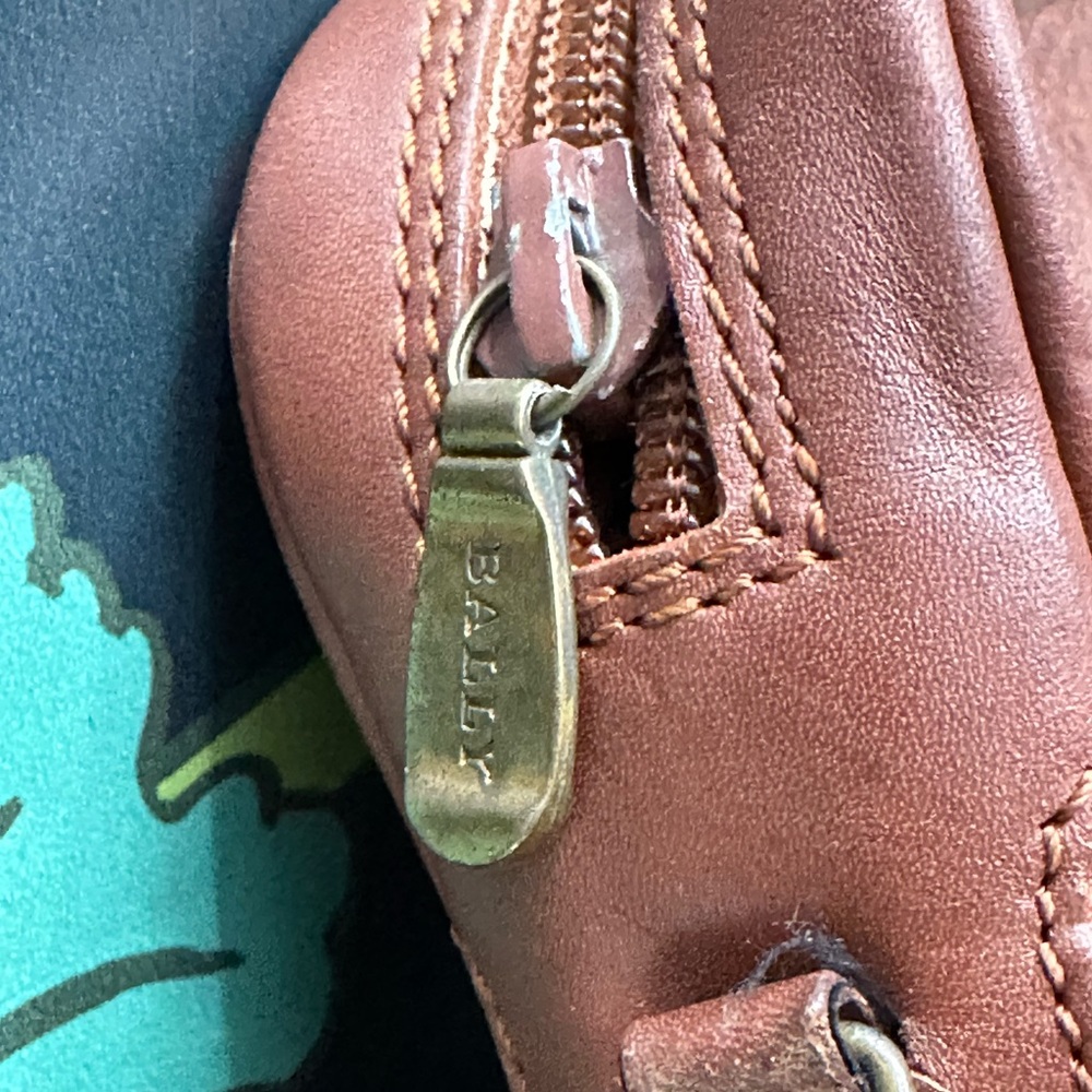 Bally Vintage Brown Leather Wristlet / Clutch with Front Pocket - Picture 5 of 11